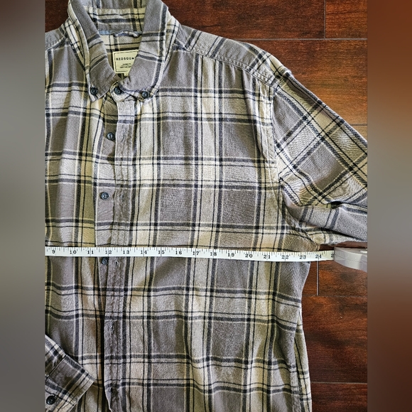 Le Chateau Flannel Shirt - Picture 2 of 2